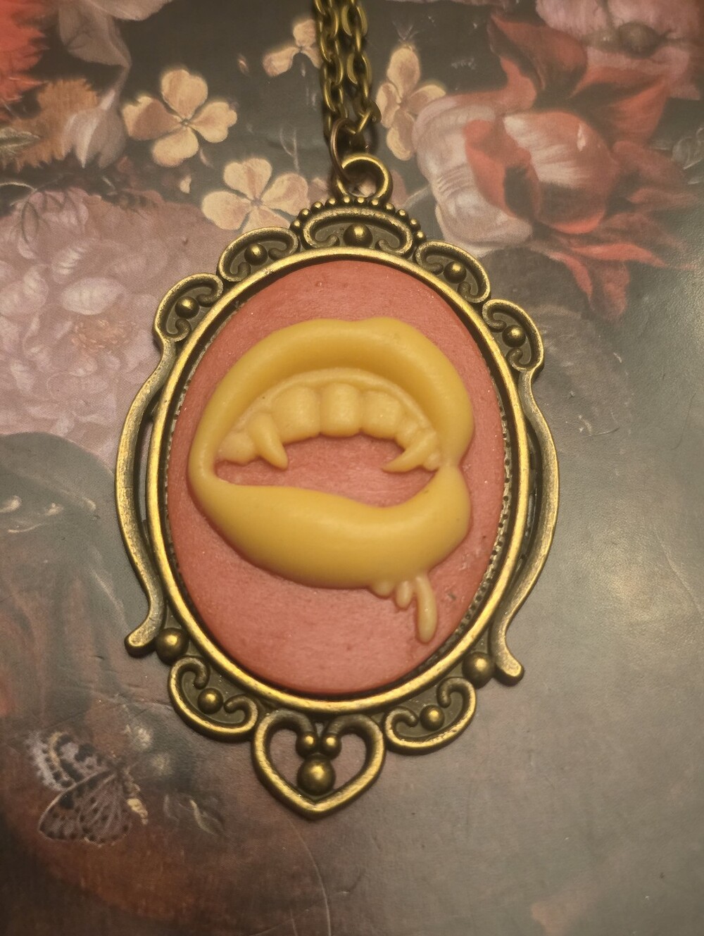 Vampire Lips On Pink Cameo In Bronze Tone Frame W Chain Necklace